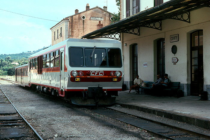 http://www.eisenbahnfotograf.de/ausland/cfc/i850112.JPG