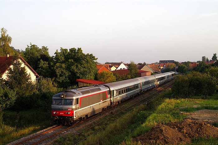 http://www.eisenbahnfotograf.de/ausland/sncf/i6002175.jpg