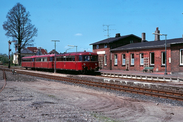 http://www.eisenbahnfotograf.de/dbtw/galerie798/i1200222.jpg