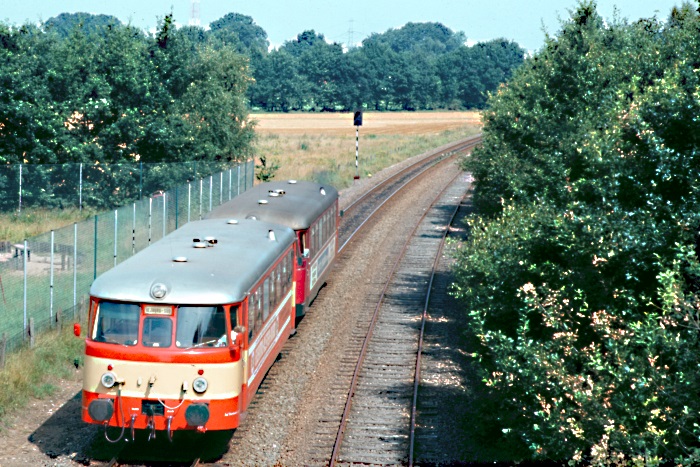 http://www.eisenbahnfotograf.de/privatbahn/anb/i1360131.JPG